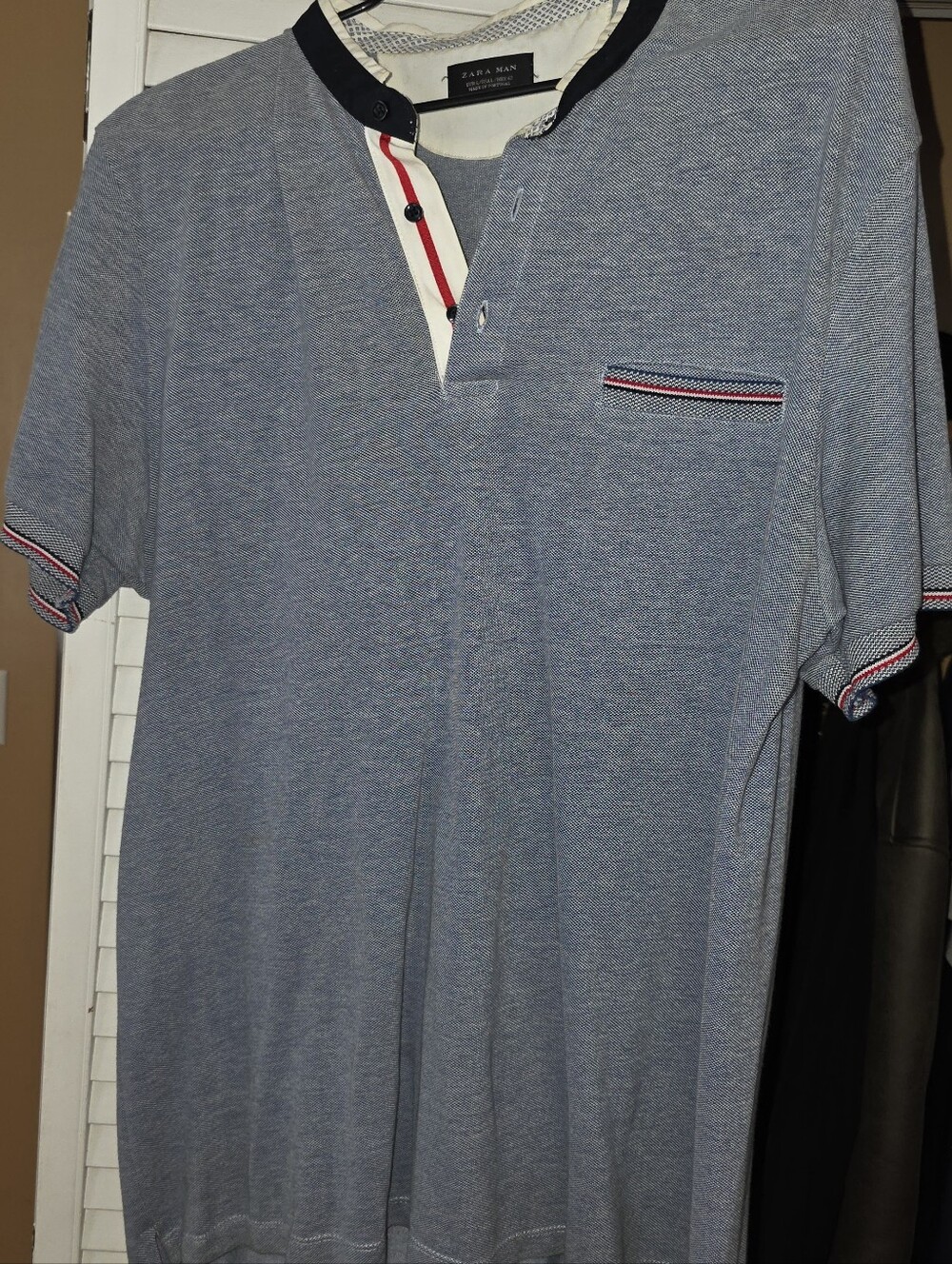 Zara Man Men’s Blue Short Sleeve Henley Shirt Red White Trim Size L